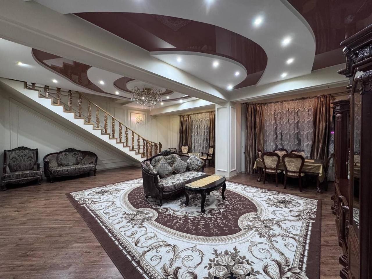 A Stylish Apartment In The Heart Of Tashkent! Exteriör bild